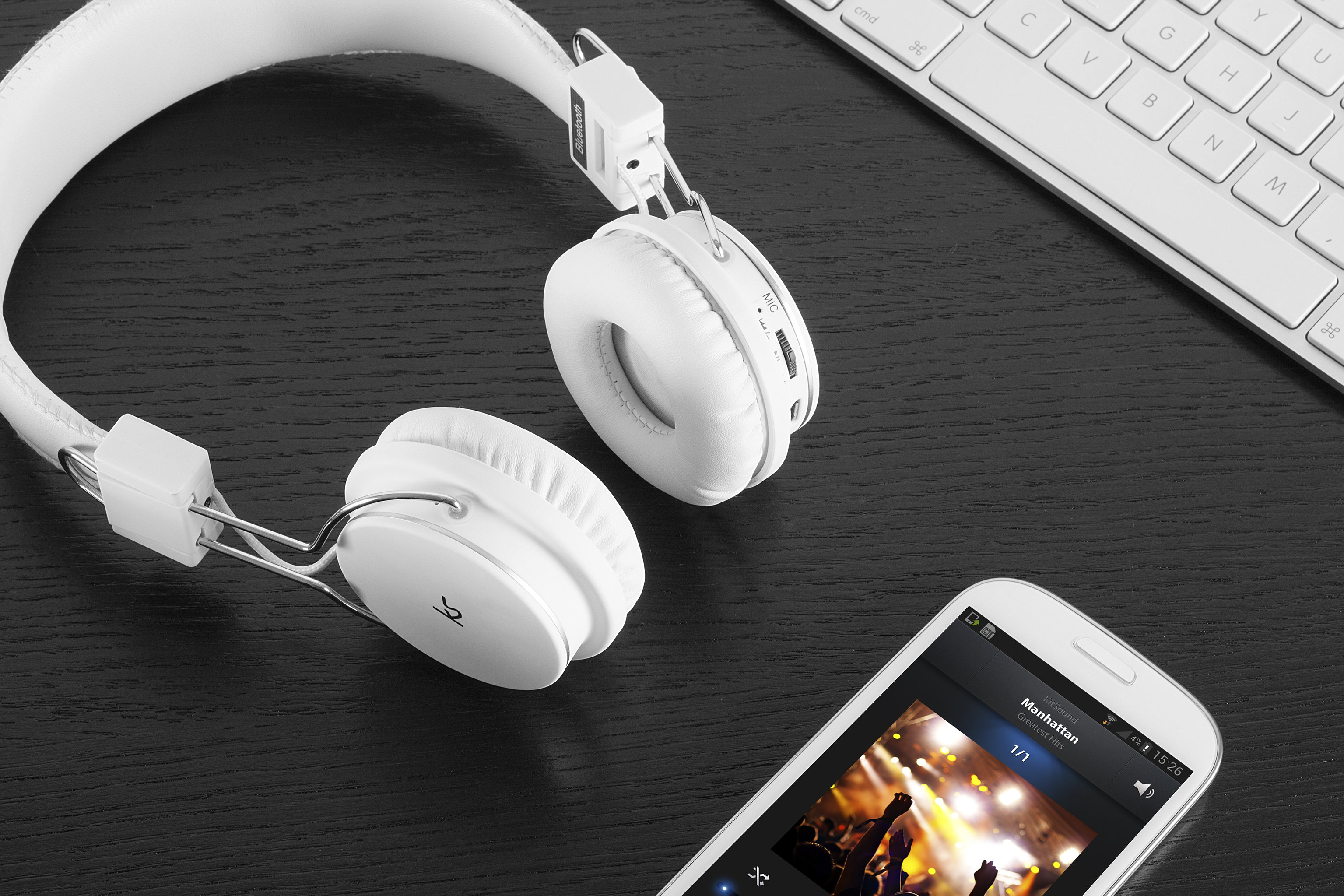 Skullcandy Navigator OnEar Headphones with Mic Black Amazon.co.uk