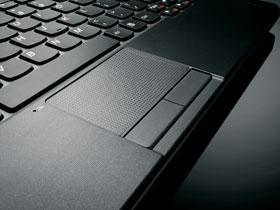 Multi-touch mousepad and 98% full-size AccuType keyboard with rounded keys for comfortable entertainment on the move