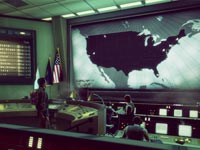 Ellie using a brick to stop a gun-wielding enemy in The Last of Us