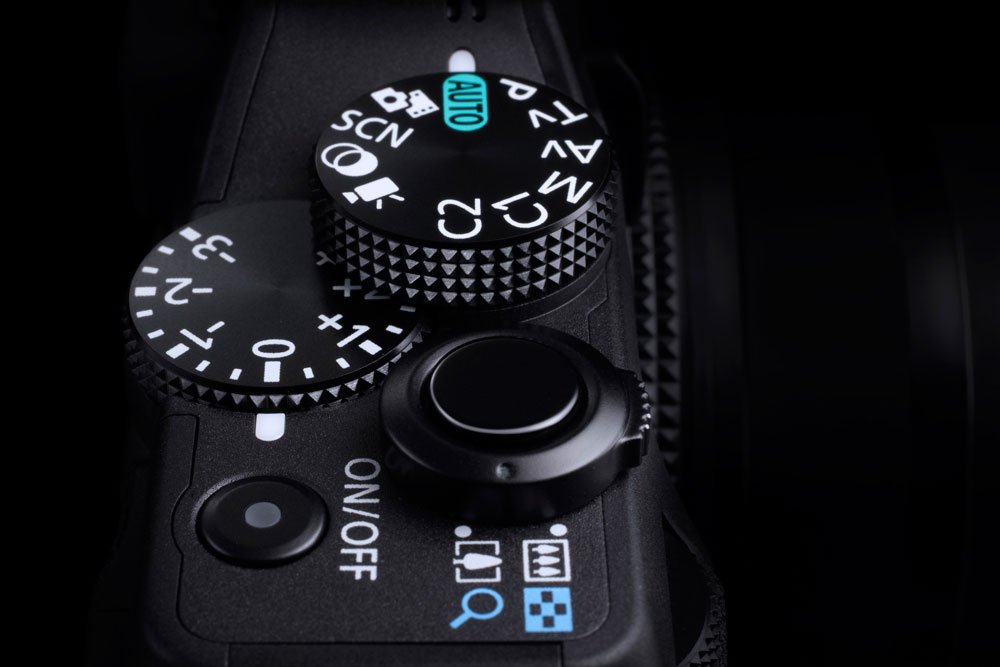 Canon Power Shot G15 Camera - Black (28mm Wide Lens,12MP) 3.0 inch