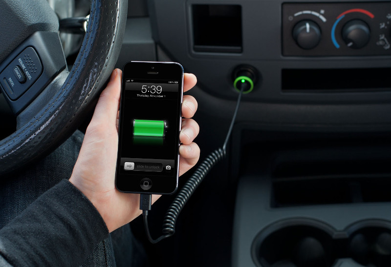 Belkin 2.1 A Coiled Lightning Car Charger for iPad Pro Amazon.co.uk