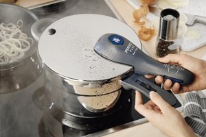 WMF Schnellkochtopf Perfect Plus