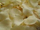 100 BUTTER CREAM SILK QUALITY ROSE PETALS CONFETTI/WEDDING