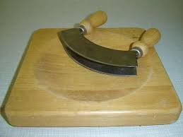 Kräuterbrett mit Wiegemesser, Buchenholz Wiegebrett mit Doppelklingen Wiegemesser 20 x 20 x 2,5 cm (LxBxH) - 4