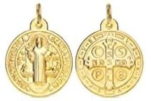 DE BUSSY Medalla San Benito en Plata de Ley Cubierta de Oro de 18kt. Medida: 12mm. Es una de Las medallas más Antiguas de la cristiandad, y quienes la portan creen Que Tiene Poder contra el Mal.