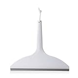 Eigenschaften: Das Wasser wird abgekratzt und hinterlässt keine Spuren. Die Fensterscheibe ist klar und hell.