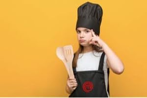 SAQUITOMAGICO Delantal Oficial Masterchef para Adultos y Niños Bordado.-Producto con Licencia Oficial.-Novedad Marzo 2021