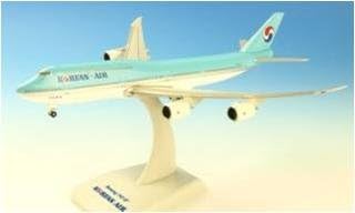 Boeing 747-8 Korean Air (Inflight) with gear, with stand scale 1:500