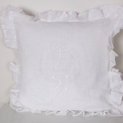 Kissenbezug Kissenhülle 'Emmy' 45x45 cm Rüschen mit aufgesticktem Monogramm weiß Baumwolle Landhaus Shabby French Vintage Retro Antik Nostalgie