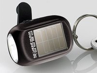 PEARL Mini-Solar-LED-Taschenlampe mit zusätzlichem Dynamo & Schlüsselring - 3