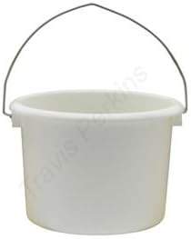 Plastic Paint and Filler Kettle 2L - Strong metal handle with central hook point - Anti drip lip - Ideal for decanting small quantities of paint from the original container, for handy application - Ideal for mixing fillers, carrying brushes, small tools, screws and fixings