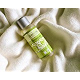 Conveniente para regenera piel, excelente en seco y suaviza la piel de las cicatrices curadas. En cosmética se recomienda diluir con aceites más finos, como la uva. Muy adecuado para las pestañas. Eficaces son también las baldosas de un aceite de ricino caliente adherida a la piel de las partes tensas del cuerpo.