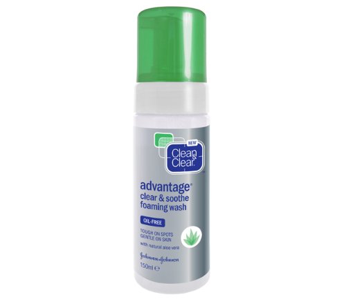 Clean & Clear Advantage Clear and Soothe Foaming Wash 150 ml