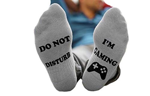 NO&DISTURB Calcetines de algodón Peinado con Texto en inglés Do Not I'm Gaming, Ideal como Regalo para los Amantes del Juego, Navidad o cumpleaños, Gris, Talla única