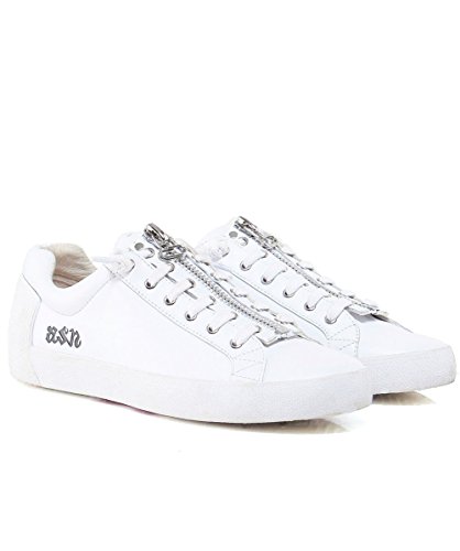 ash nirvana trainers