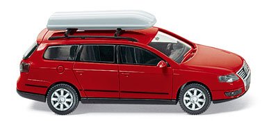 Preisvergleich Produktbild VW PASSAT VARIANT MIT DACHBOX WIKING 0650333 [Spielzeug]