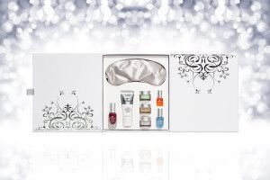 NAILTIQUES INDULGENT 8 PIECE HAND & NAIL STRENGTHENER COLLECTION