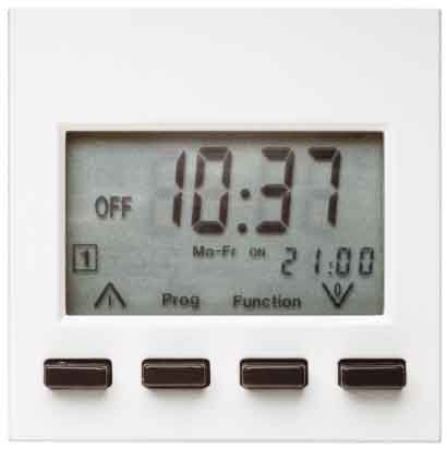 Preisvergleich Produktbild Hager Modul Zeitschaltuhr mit Display Vereinfachte Version weiß Polar