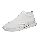 ♠ Weiches, elastisches sockenähnliches Obermaterial, leicht an- und auszuziehen.