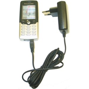 Preisvergleich Produktbild Sony Ericsson CST-13 Reise-Ladegerät