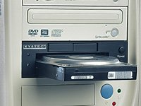 Xystec Interne HDD-Docking-Station für 2,5 & 3,5″ SATA-HDDs - 8