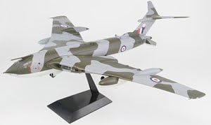 1/144 SN Series British Air Force Strategic Bomber Victor B.2 Plastic Model (Japan Import)