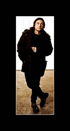 Frank Iero - Full Body Portrait Mini Poster - 38x20.3cm