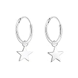 MATERIAL: Pendientes de aro en plata de ley bañada en oro con estrella. Sin níquel, sin material alérgico. Naturalmente aséptico para proteger la piel sensible.