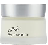 make up secret ?????? Bei Hyperpigmentierungen und Altersflecken. Die feuchtigkeitsspendende Tagespflege ermöglicht die Aufhellung hyperpigmentierter Haut.