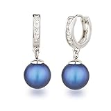 In die Creolen sind je 5 quadratische Zirkonia gefasst, die effektvoll glitzern. Die Creolen Ohrringe sind stabil und lassen sich leicht und haltbar verschließen.