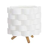 Las lámparas son de esos artículos decorativos que no solamente alumbran, si no que marcan los espacios donde se colocan. Nuestra última colección Nórdica hará que cualquier momento sea lo más acogedor que hayas sentido en mucho tiempo