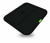 Lädt ein einzelnes Gerät; die eingebaute induktive Technologie ermöglicht betriebssicheres Laden, das beginnt, sobald das Gerät auf das Pad gelegt wird