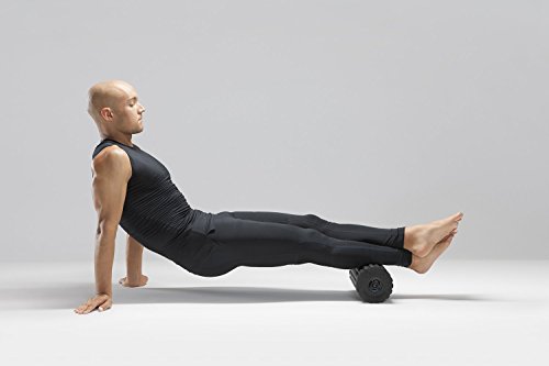 Medisana PowerRoll Pro Faszienrolle mit Tiefenvibration, 4 Intensitätsstufen, Inkl. Trainings-DVD und Trainingsplan - 6