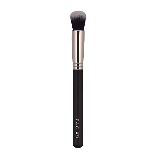 pac 219 concealer brush
