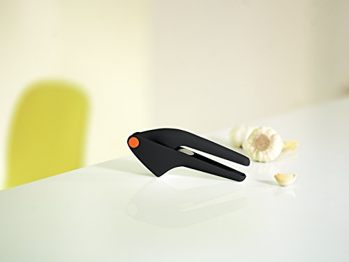 Fiskars Knoblauchpresse mit Gittereinsatz, Länge: 18 cm, Kunststoff/Metall, Functional Form, Schwarz/Orange, 1014349 - 9