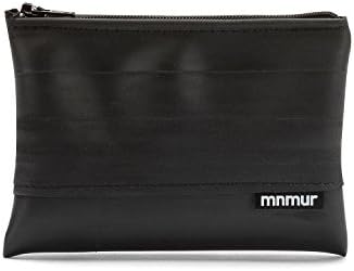 Black zipper pouch made from recycled bike tube // Coin purse // Cyclist cash holder // Eco-friendly and vegan - handmade in Italy