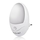 Emotionlite LED Nachtlicht mit Bewegungssensor und Dämmerungssensor Plug in Kinder Nachtlicht Sehr gut für Kinderschlafzimmer Badezimmer Flur Treppenaufgang Korridor Einbauschrank oder ein dunkles Zimmer Warmesweißes 2700K
