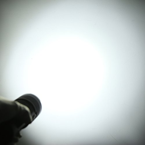 Pellor 7x CREE XM-L T6 LED 8000 Lm Super Hell Outdoor LED Beleuchtung Taschenlampe Reisen Camping Lampe Beleuchtung 3 Modus 8000 Lumen mit Komplett-Set inkl. 4×18650 Akku und Ladegerät (Schwarz) - 2