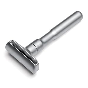 Merkur Futur Adjustable Safety Razor in Matt Chrome - No Blades Included - Image 2
