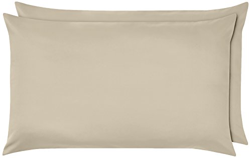 AmazonBasics - Funda de almohada de microfibra, 2 unidades, 50 x 80 cm - Beige