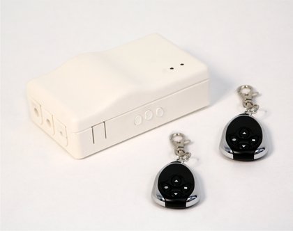 Preisvergleich Produktbild Primrose Empfängerbox mit zwei Fernbedienungen