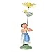 Produktbild Blumenmädchen mit gelber Margerite, Figur aus Holz, 11,5 cm, von DREGENO SEIFFEN – Original erzgebirgische Handarbeit, stimmungsvolle Dekoration
