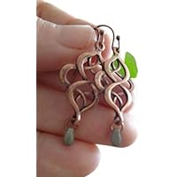 Orecchini Etno Howlite Turchese Su Ganci Reni Lunghi – Disco In Rame Patinato, Stile Tribale, Lunghezza 6 Cm