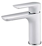 Die schwere Qualität und ihr außergewöhnliches Äußeres machen diese Armatur zu einer Besonderheit in Ihrem Bad.