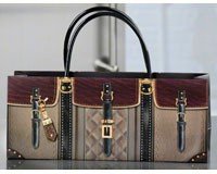Preisvergleich Produktbild Giftcraft GIFT468043 Leather Handbag Design Wine Bottle Gift Bag by Gift Craft