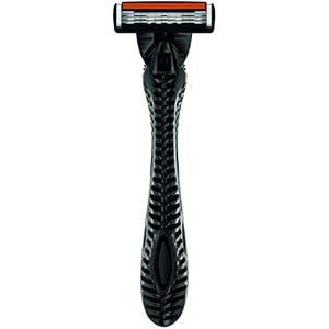 BIC Flex 3 Hybrid, Triple Blade Razor Blade for Men, Extra Smooth and Precise Shave, Pack with 1 Handle and 4 Refills - Image 3