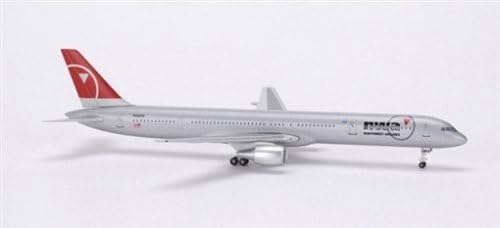 Herpa Wings Herpa Northwest B757-300 (2004 Scheme, Scale 1/400 by DARON WORLDWIDE