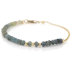 Zartes Armband blauer Beryll im Farbverlauf Omré Effekt