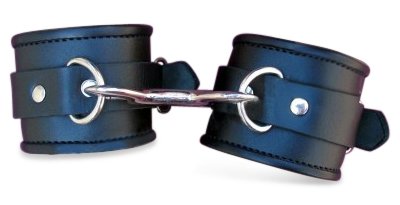 Preisvergleich Produktbild Gepolsterte Leder Fessel Handfessel Fußfessel UNIVERSAL