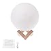 Produktbild Wanfor 3D Druck Mond LED Nachtlicht mit Holzständer, 4.72 inch Moonlight Schreibtisch Lampe USB Wiederaufladbar mit Taschenlampe, Dimmbar Touch Control Helligkeit